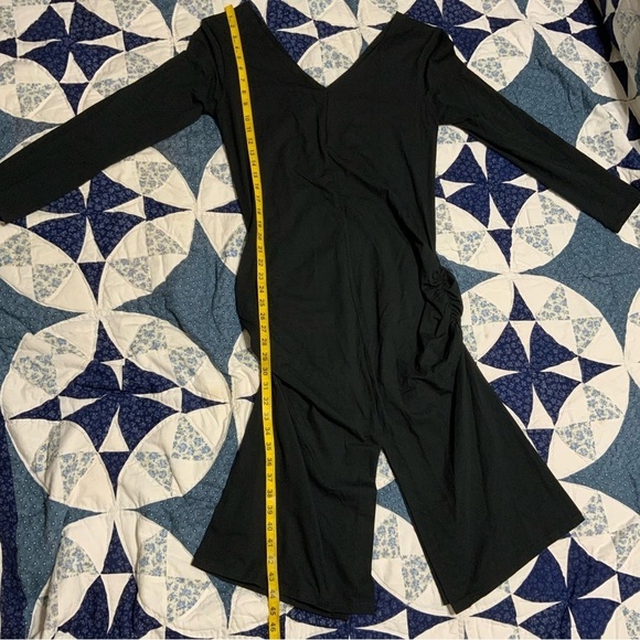 Shihar V-Neck Bodycon Black Dress - Picture 6 of 9